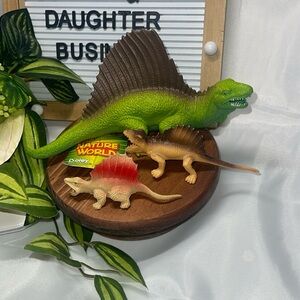 EDAPHOSAURUS Dinosaur Toy Figure Hard Squeezable Plastic 4" H x 8" L  W/2 Babies